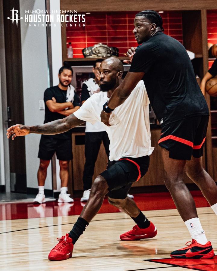 美媒预测火箭队首发得分：2老将数据下滑，3新人上涨！新星挑大梁